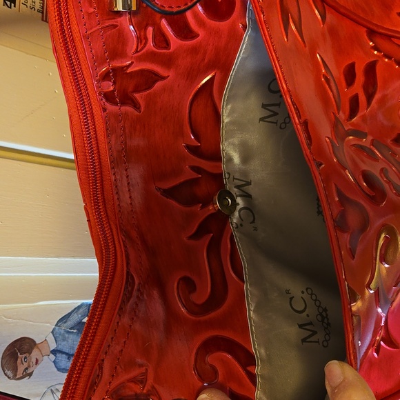 M.C. red tooled bag - Picture 3 of 9